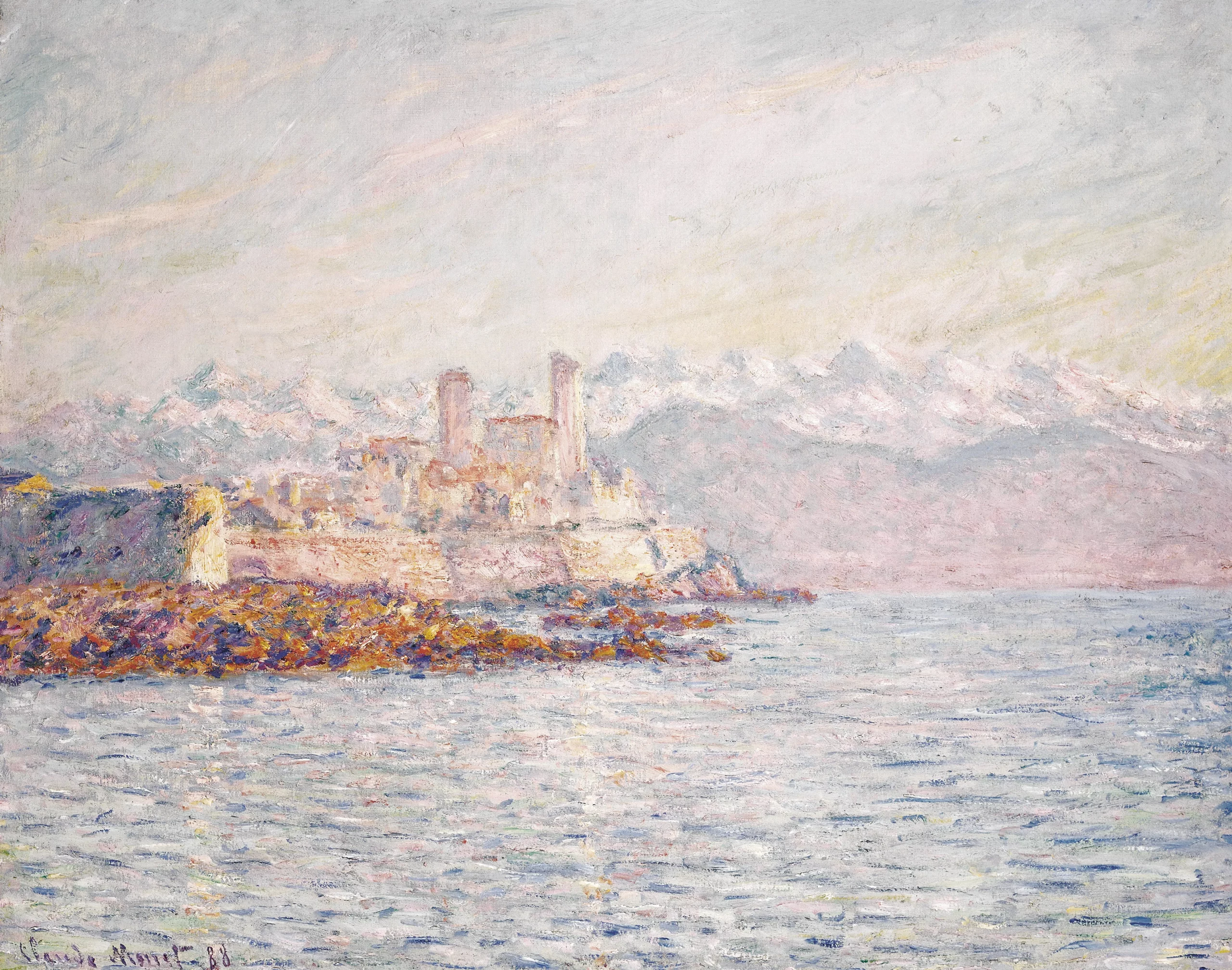 2. Stroll Through the Picturesque Old Town of Antibes