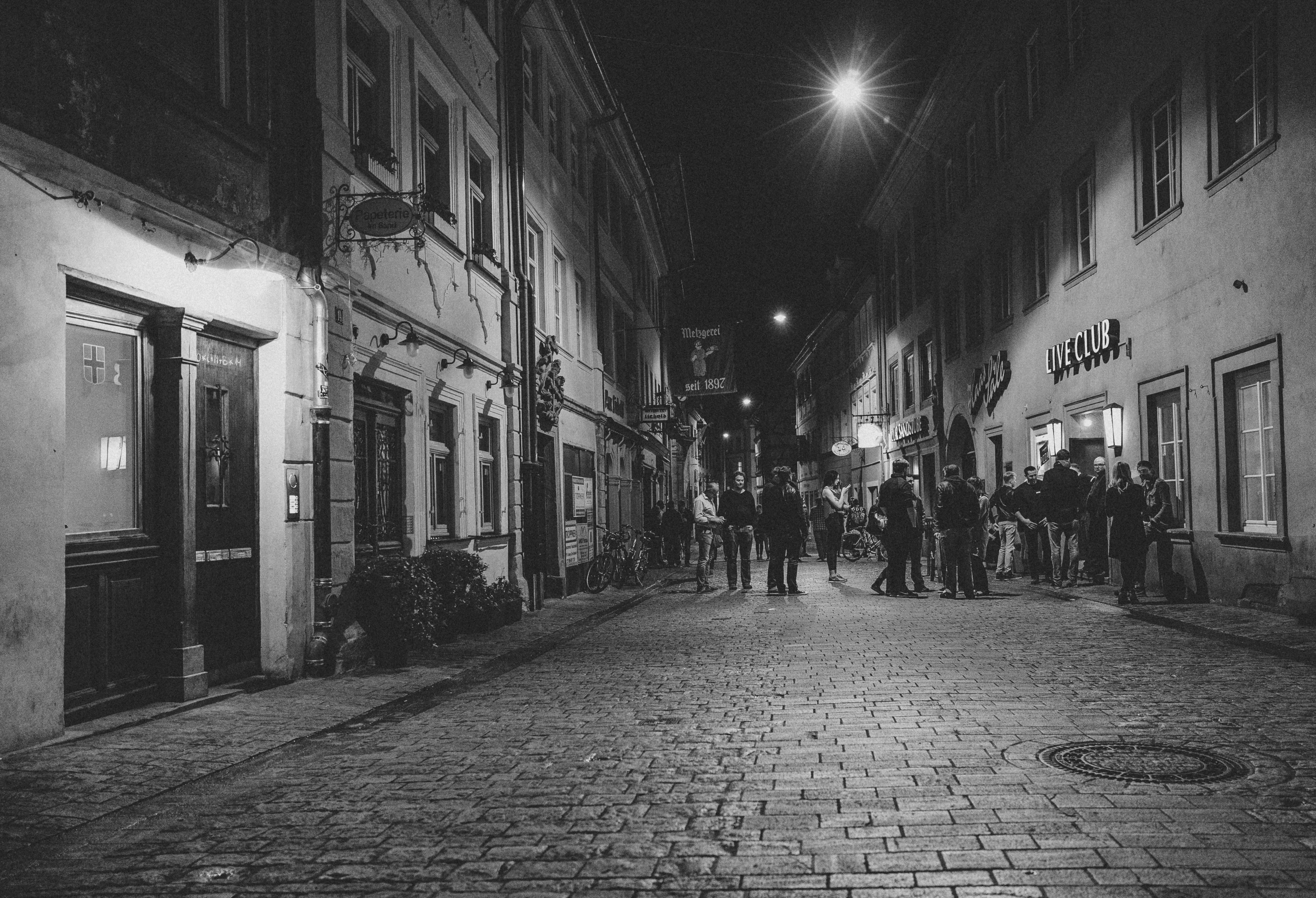 4. Live Music Venues: Enjoy Local Talent and Vibrant Atmosphere
