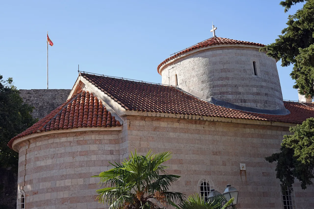 3. Discover the Unique Vibe of Taverna Paradiso