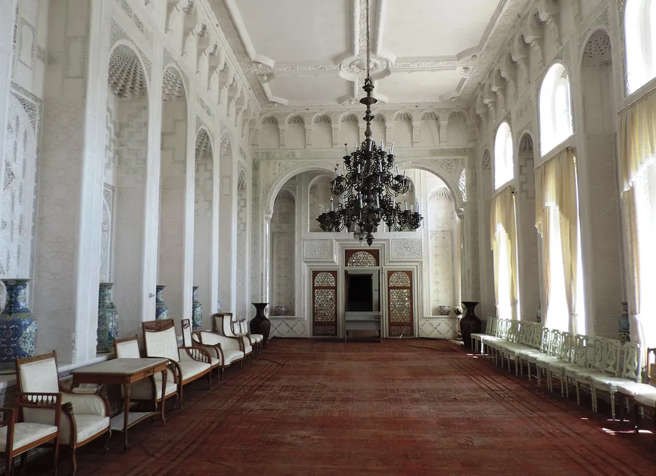 1. Visiting the Ark Fortress: A Glimpse into Royal History