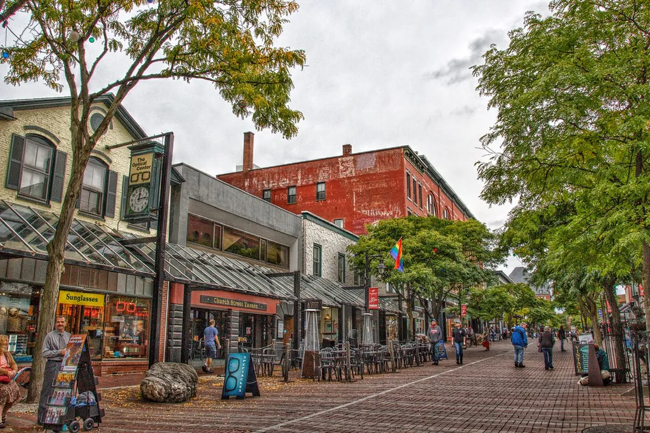 3. Burlington Art Walk: A Journey Through Local Creativity