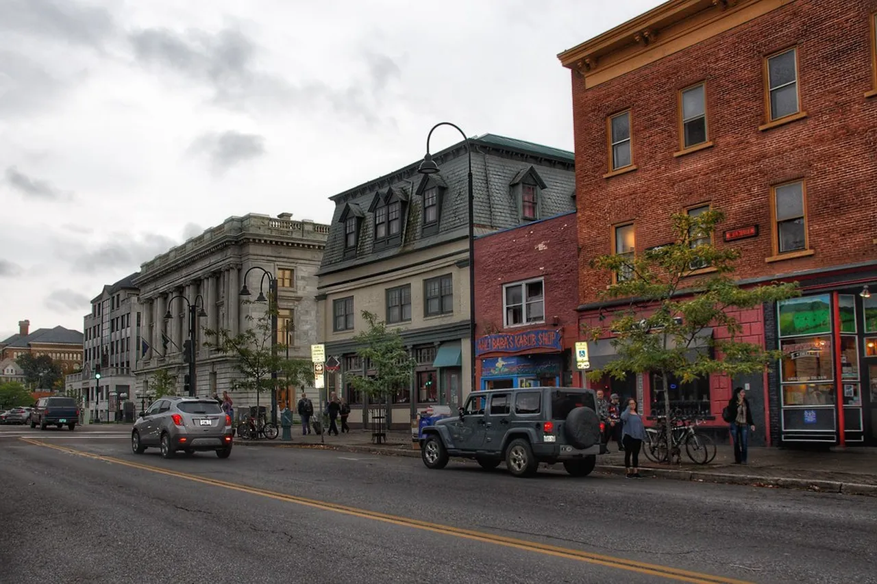 2. Lake Champlain: The Scenic Waterfront Landmark You Can’t Miss