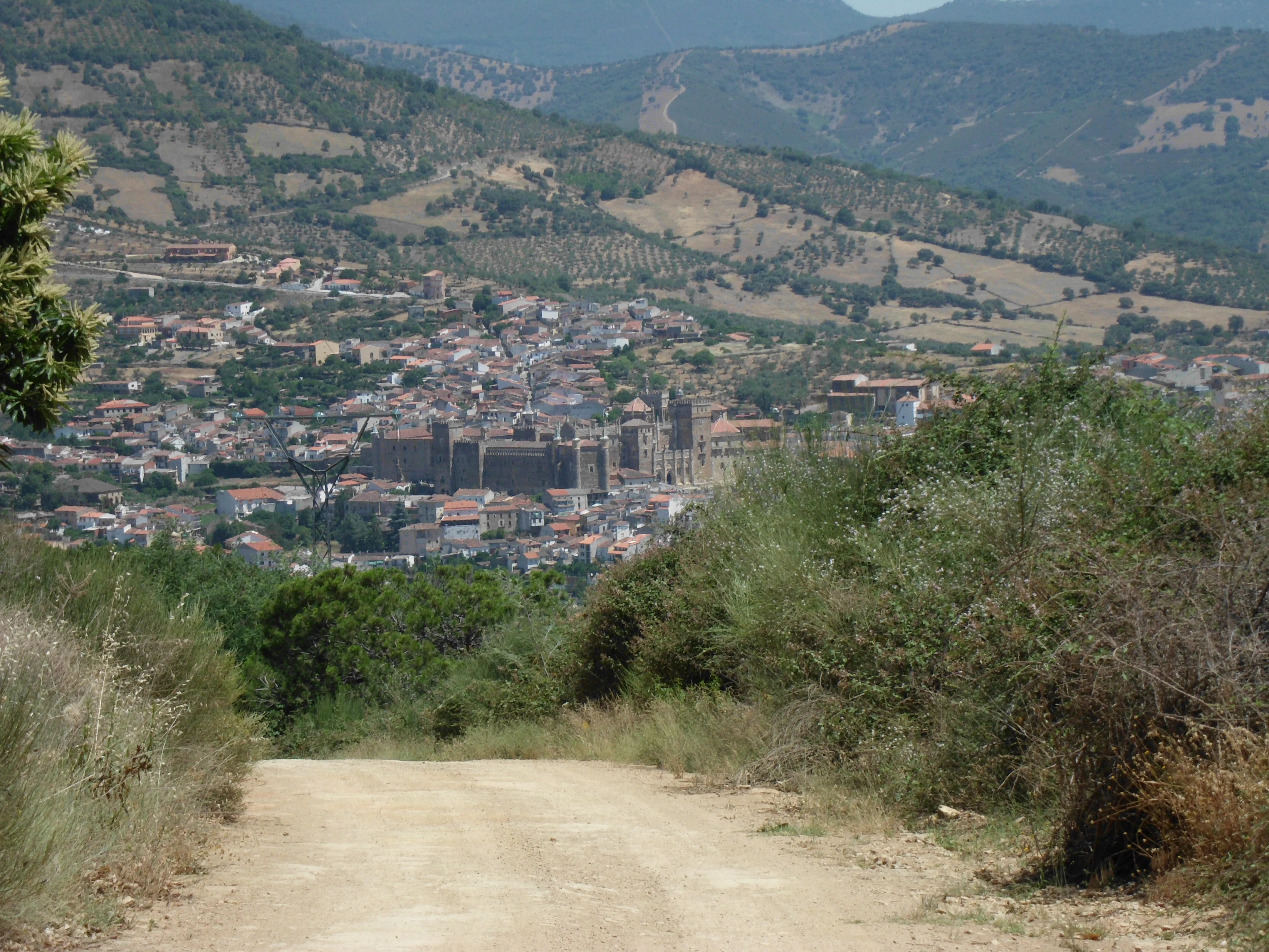 1. Strolling Through the Streets of the Old Town: Cáceres Highlights