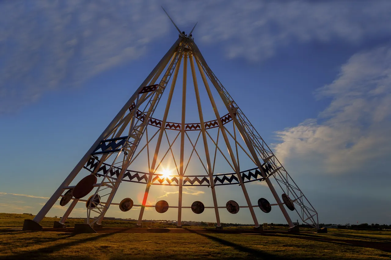 2. Explore the Calgary Arts District: Home to Creative Expressions