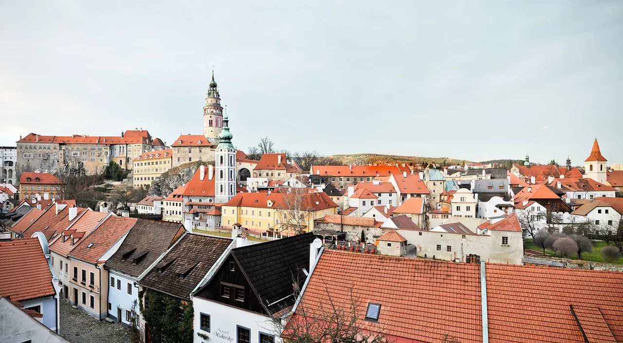 4. The Vltava River: Scenic Views and Outdoor Activities
