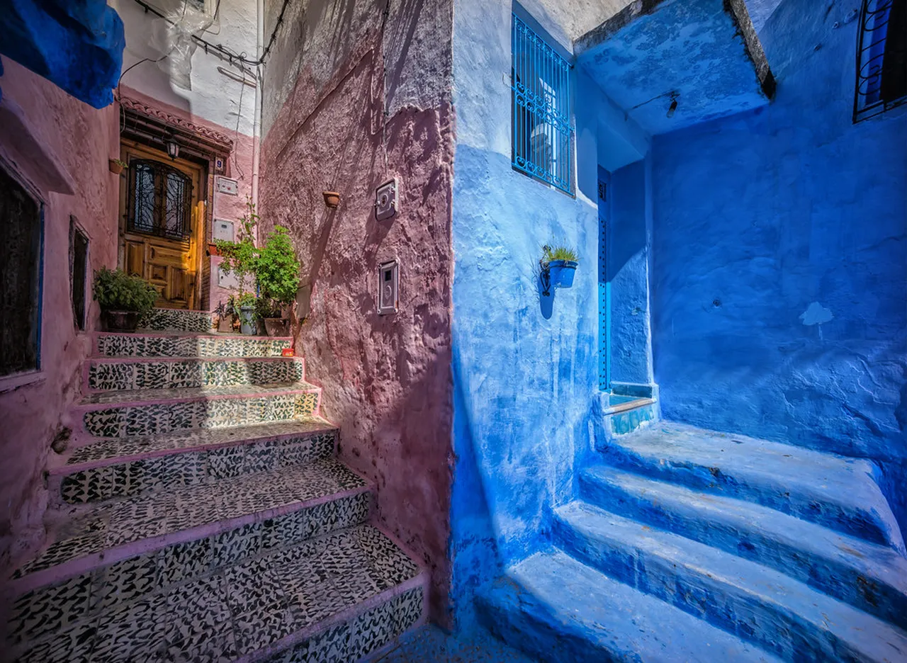 3. Climbing the Spanish Mosque: A Panoramic View of Chefchaouen