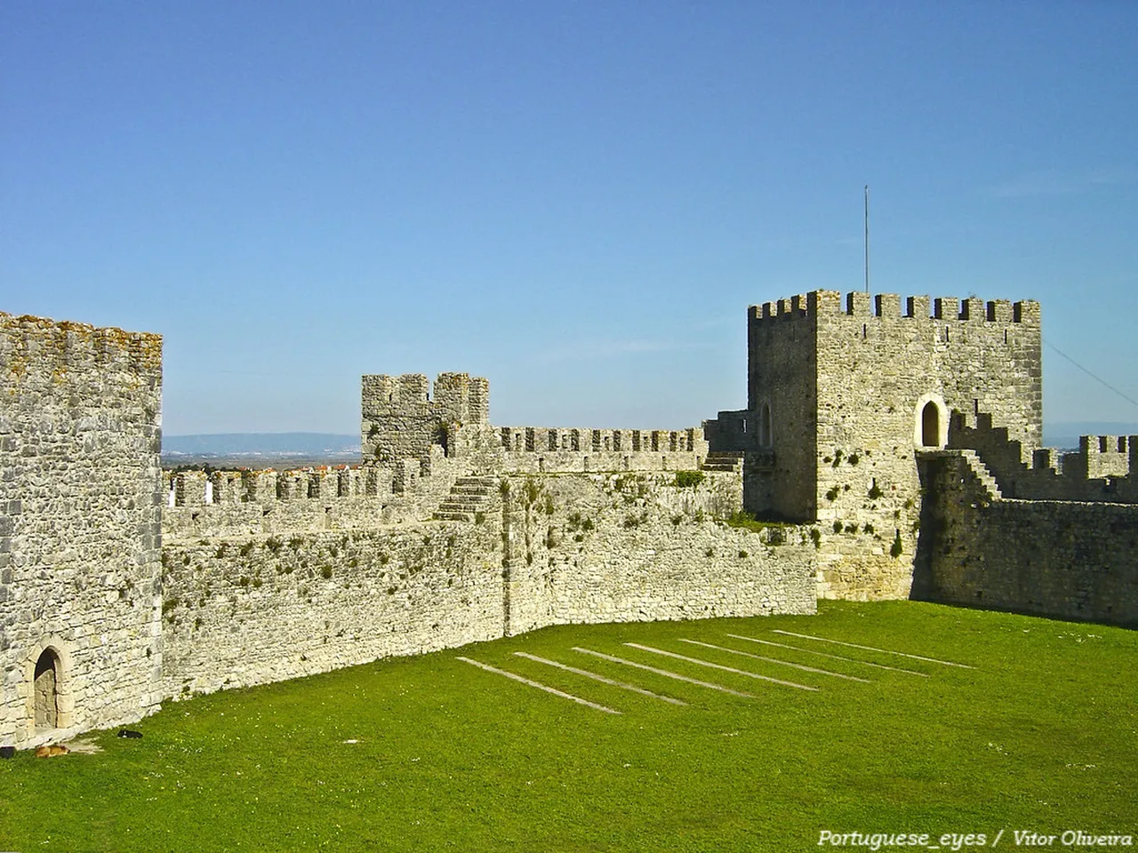 4. Admire the Architecture of the Royal Palace: A Symbol of Royalty
