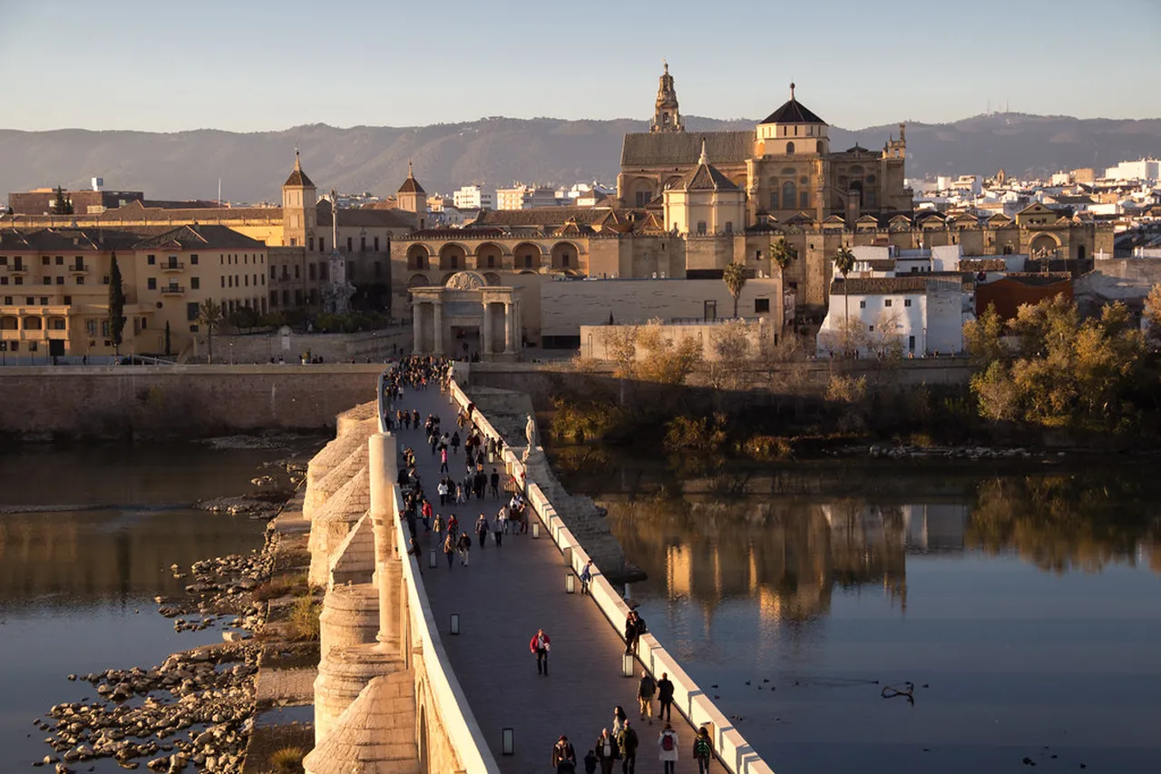 4. Savor the Flavors of Córdoba: A Taste of Local Cuisine