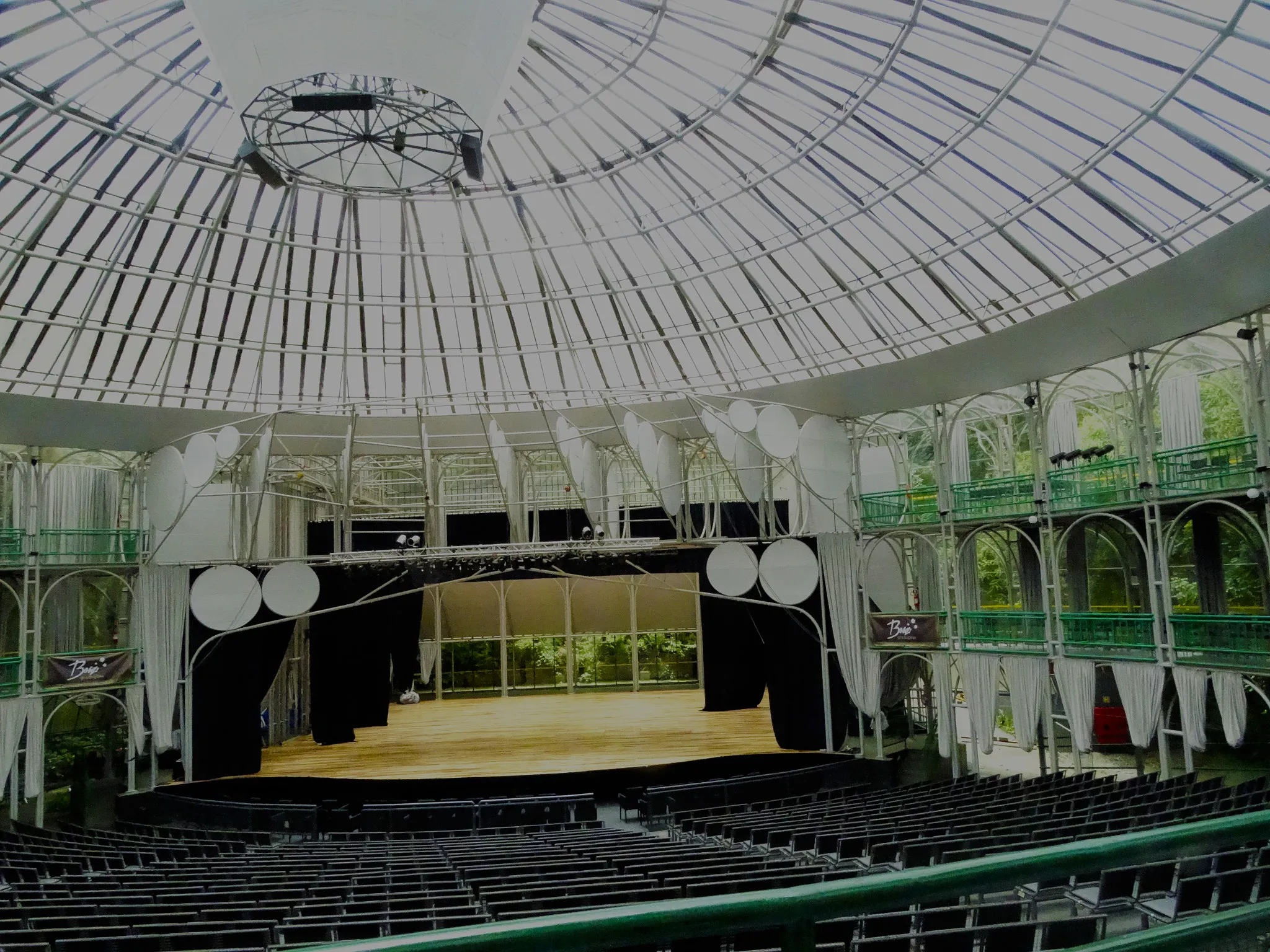 3. Museu Oscar Niemeyer: The Eye of the Tiger