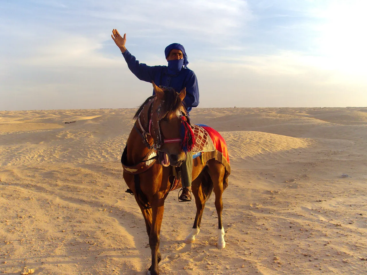5. Experiencing the Majestic Sahara Sunset: A Must-See in Douz