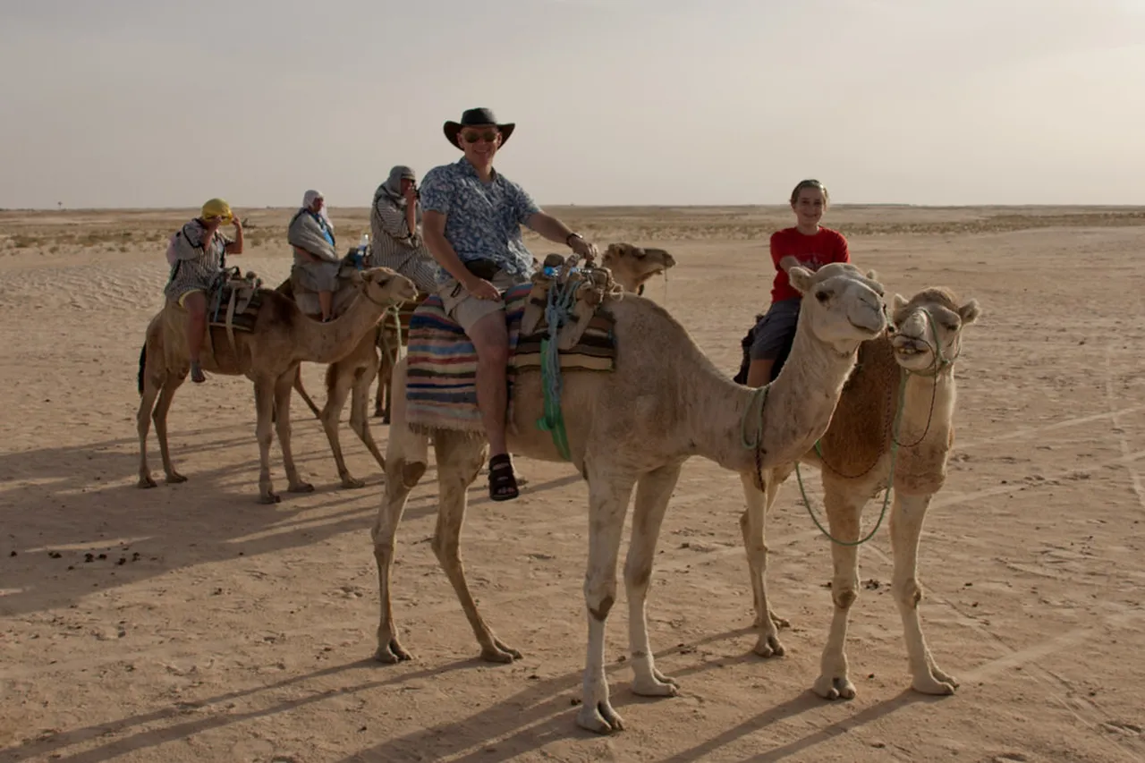 3. Embracing the Local Culture: Traditional Berber Life in Douz