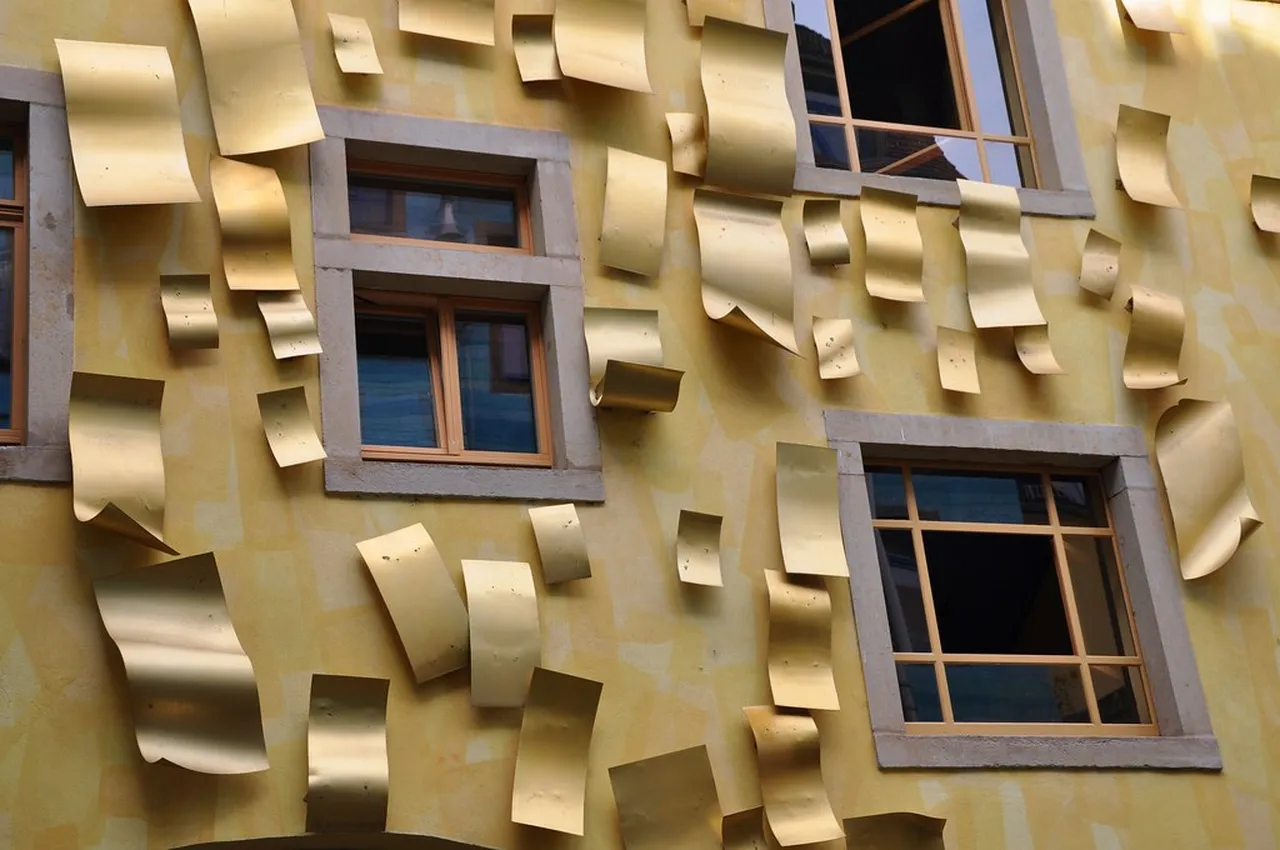 4. The Culinary Delights of Dresden: A Taste of Local Flavor