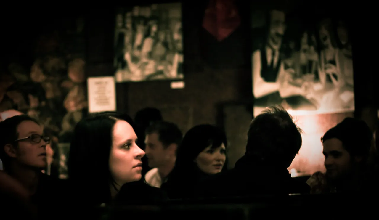 1. Experience the Buzz at Neustadt’s Trendy Bars
