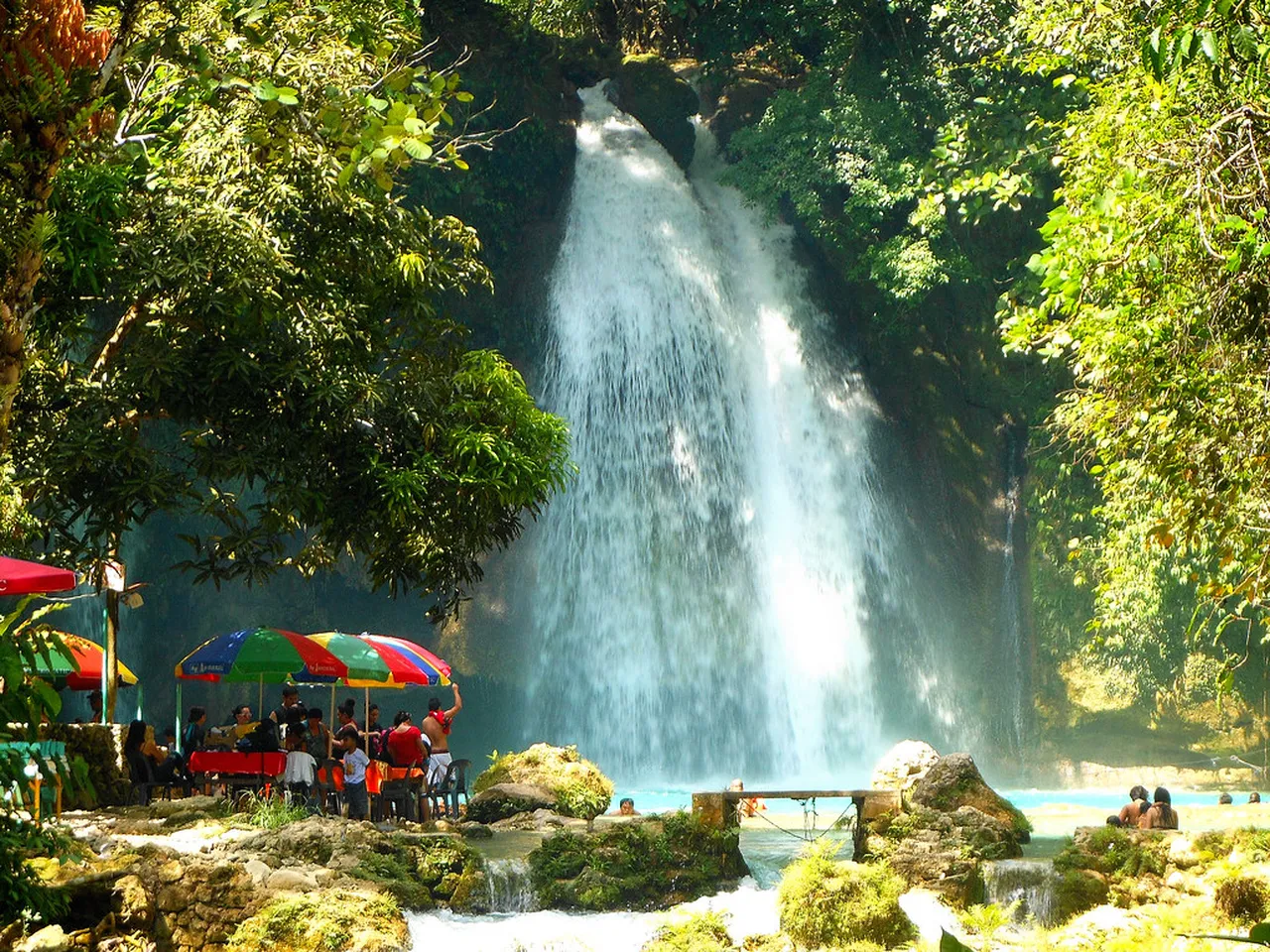 5. Unwind at the Beautiful Dauin Beach: A Relaxing Retreat