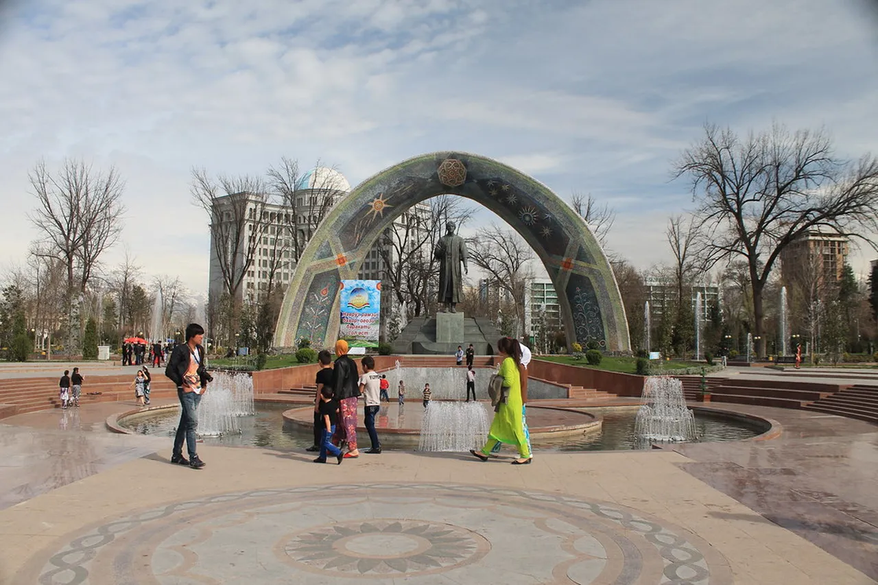 3. Discover the Statue of Ismail Somoni: A National Treasure