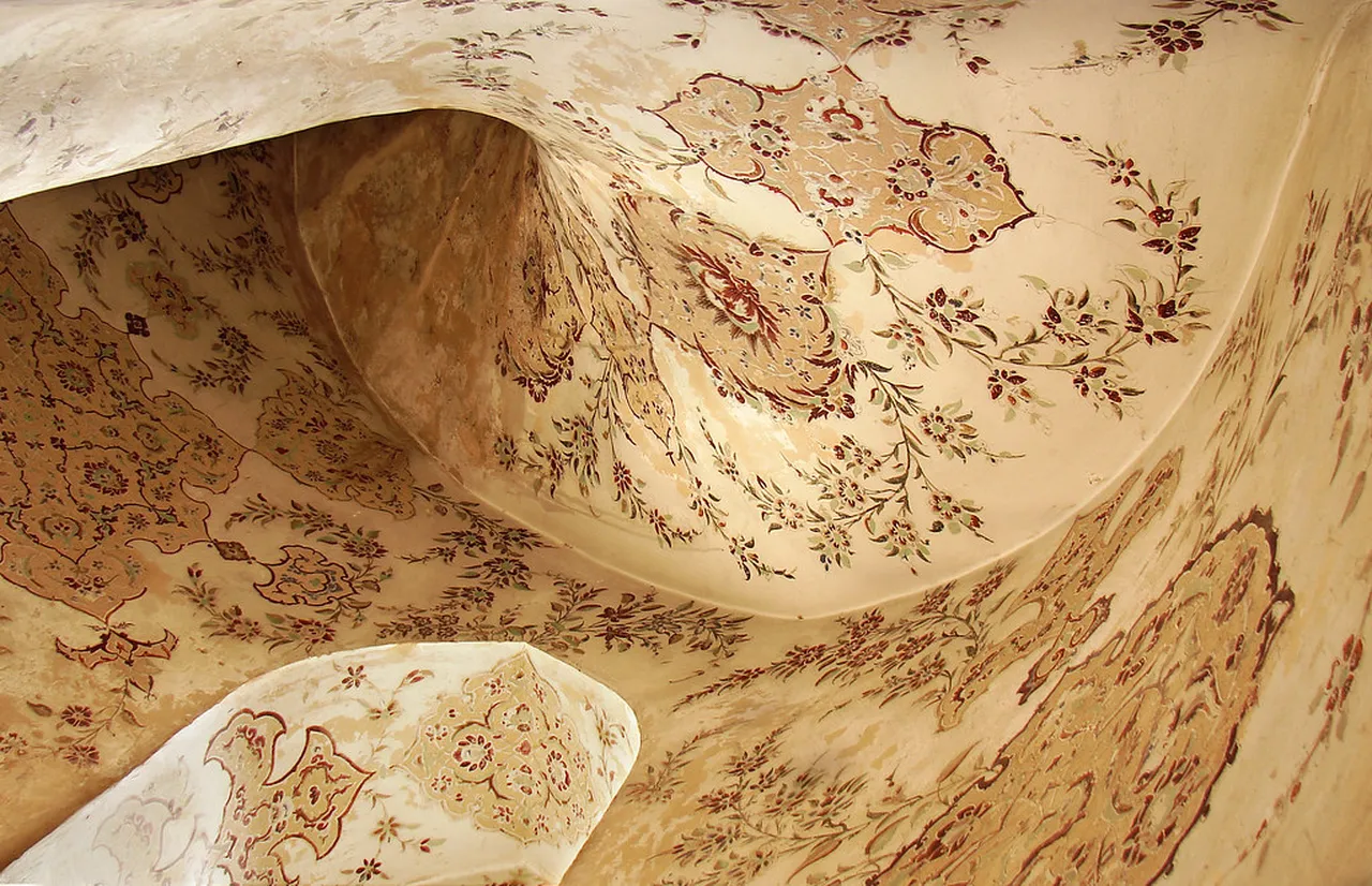 4. Discover the Artistry at the Esfahan Traditional Crafts Exhibition