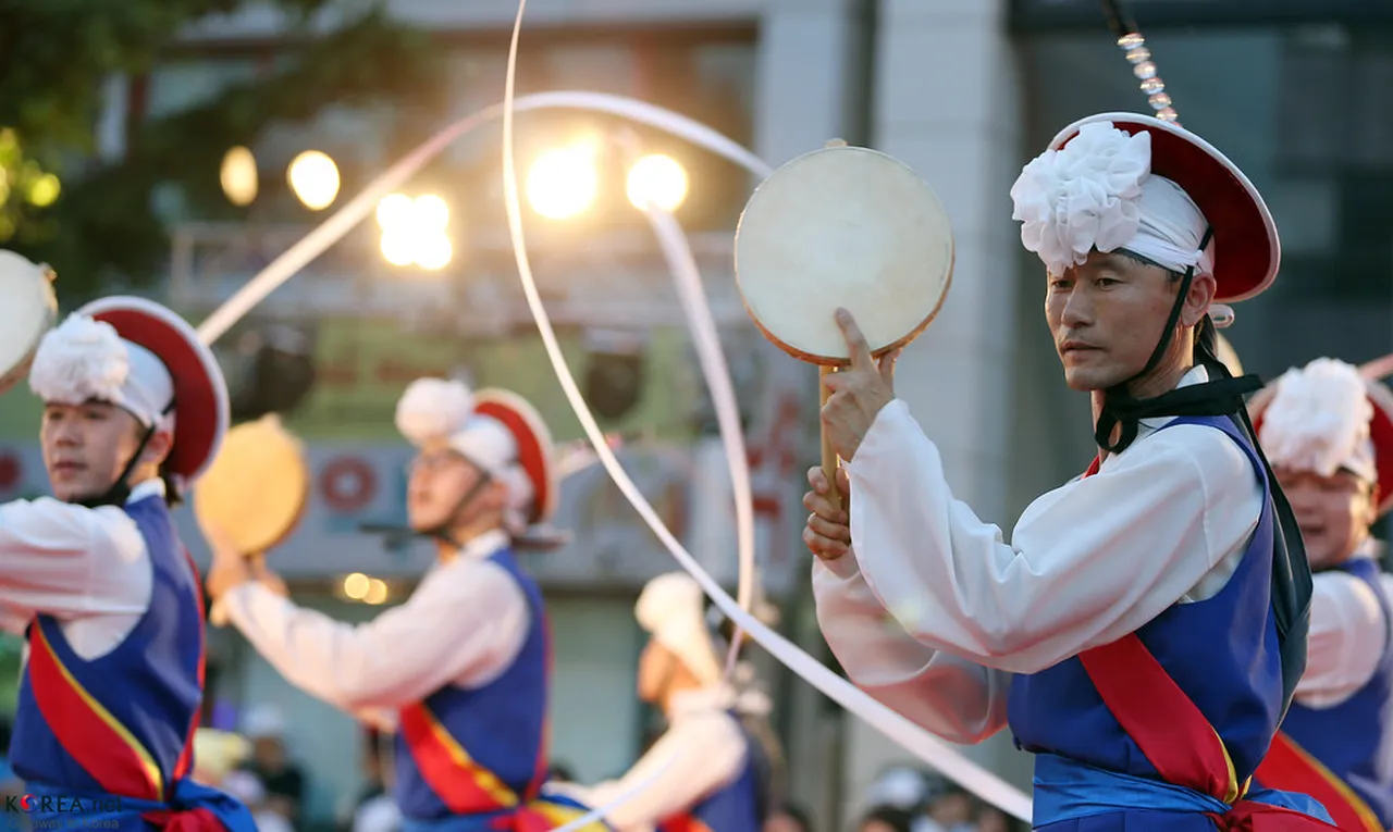 2. Experience the Gangneung Danoje Festival: A Celebration of Tradition