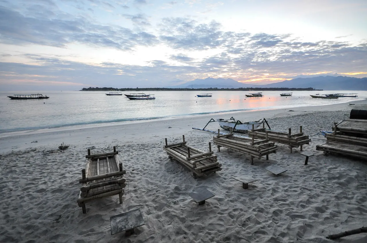 2. Sunset Views: The Best Spots for Magical Moments