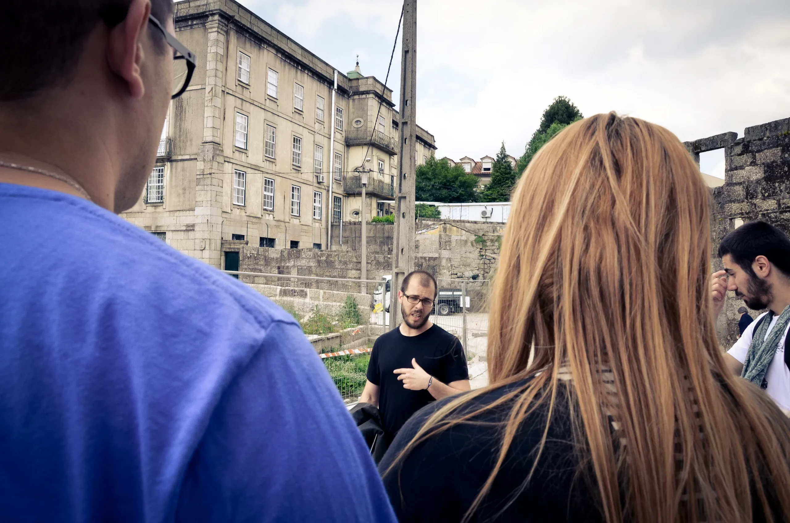 5. Experience the Vibrant Local Markets: A Taste of Guimarães