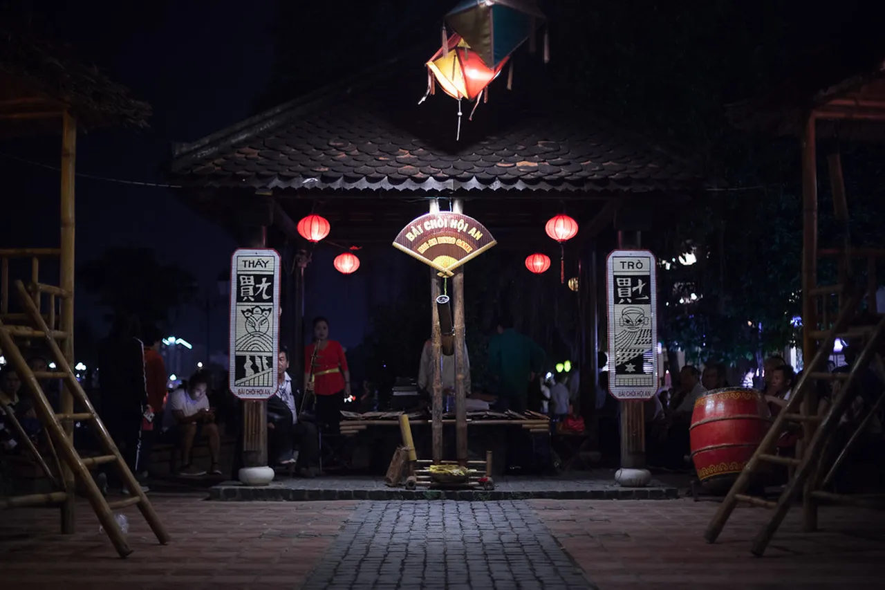 2. Discovering Local Cuisine: Street Food Adventures at Night