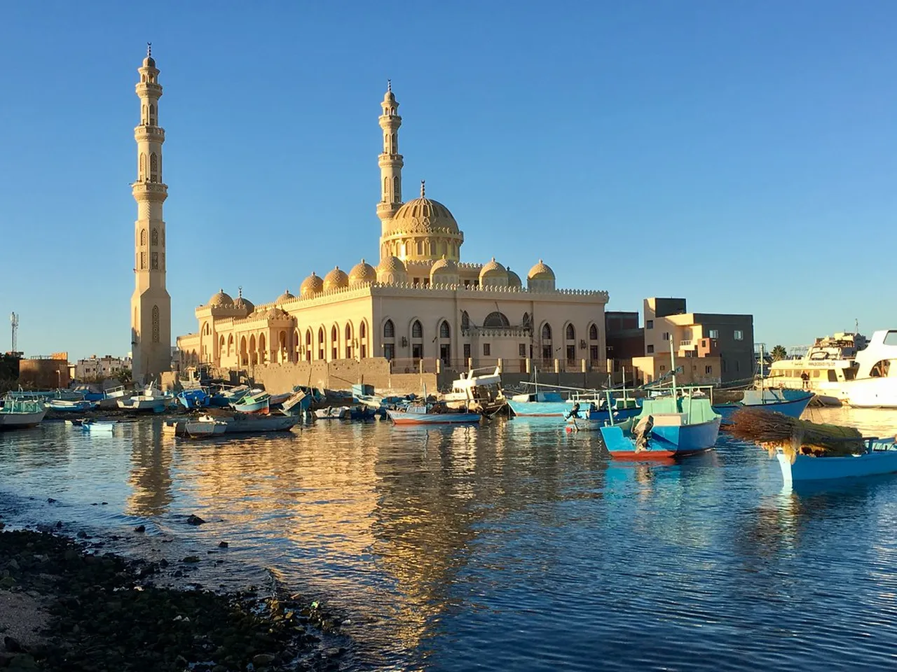 4. Traditional Music and Dance: The Heartbeat of Hurghada Culture