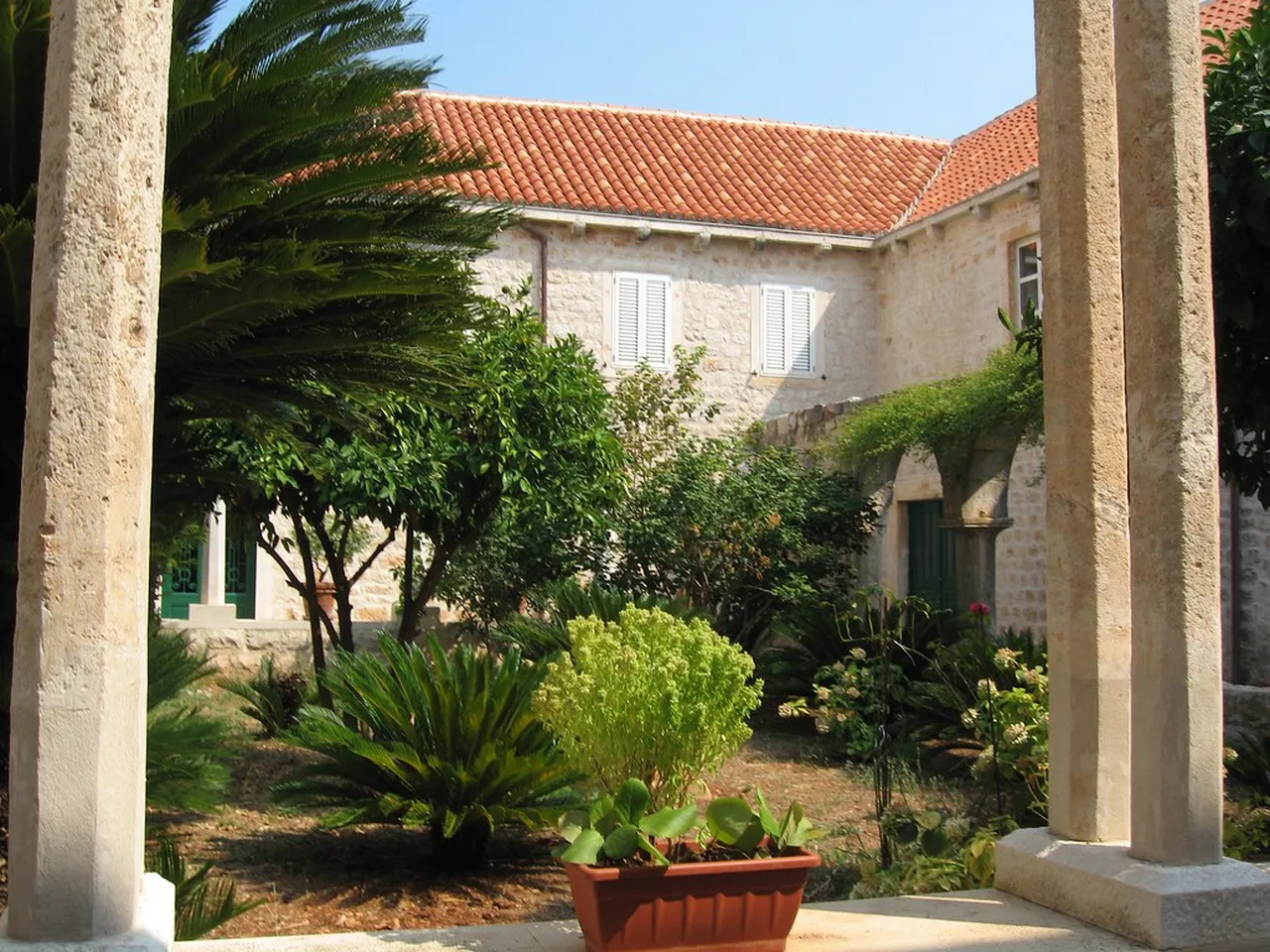 1. Visiting Hvar Fortress: A Panoramic View of the Town