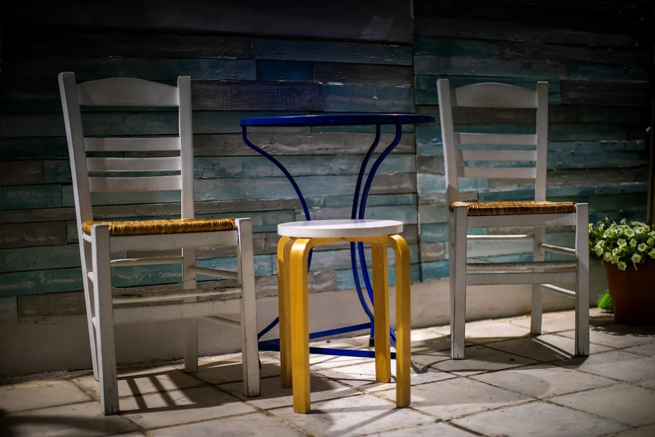 1. Experience Authentic Cretan Tavernas: Dining After Dark