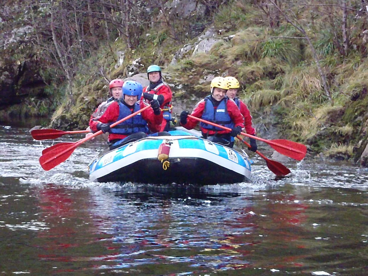 1. Exploring the Majestic Loch Ness: A Boat Trip to Remember
