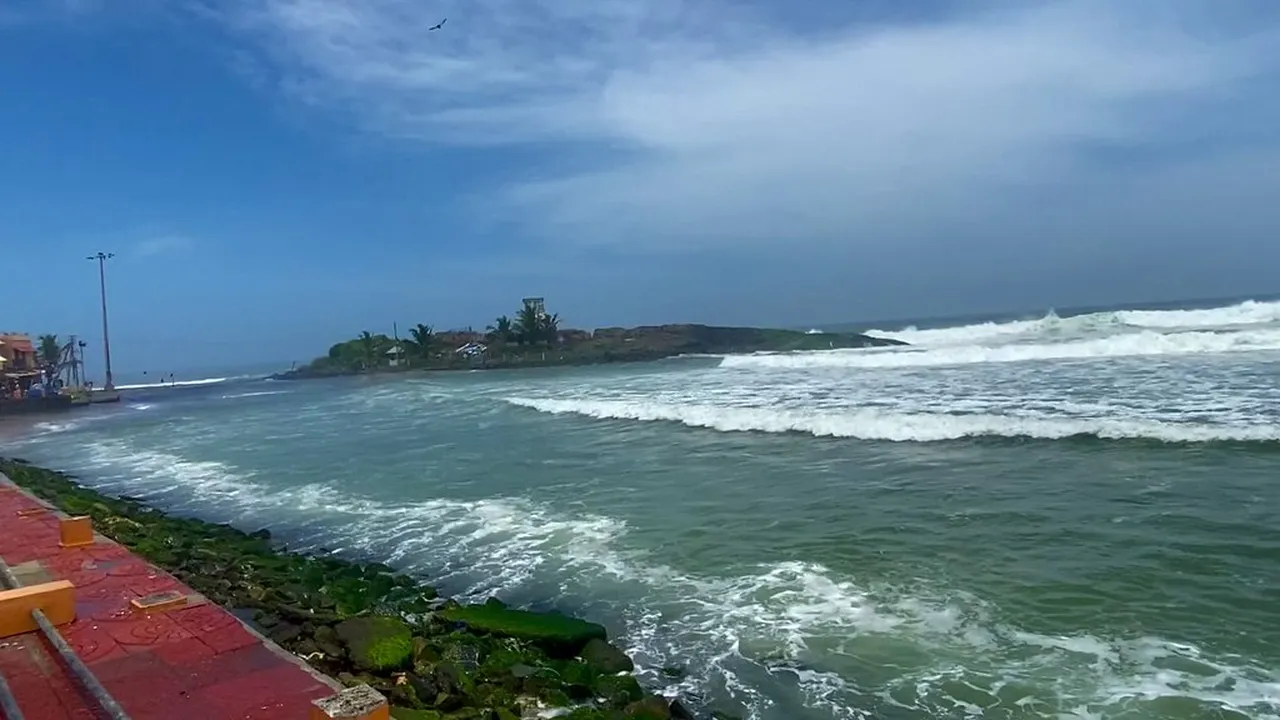 1. Enjoy Beach Hopping at Kovalam’s Stunning Beaches