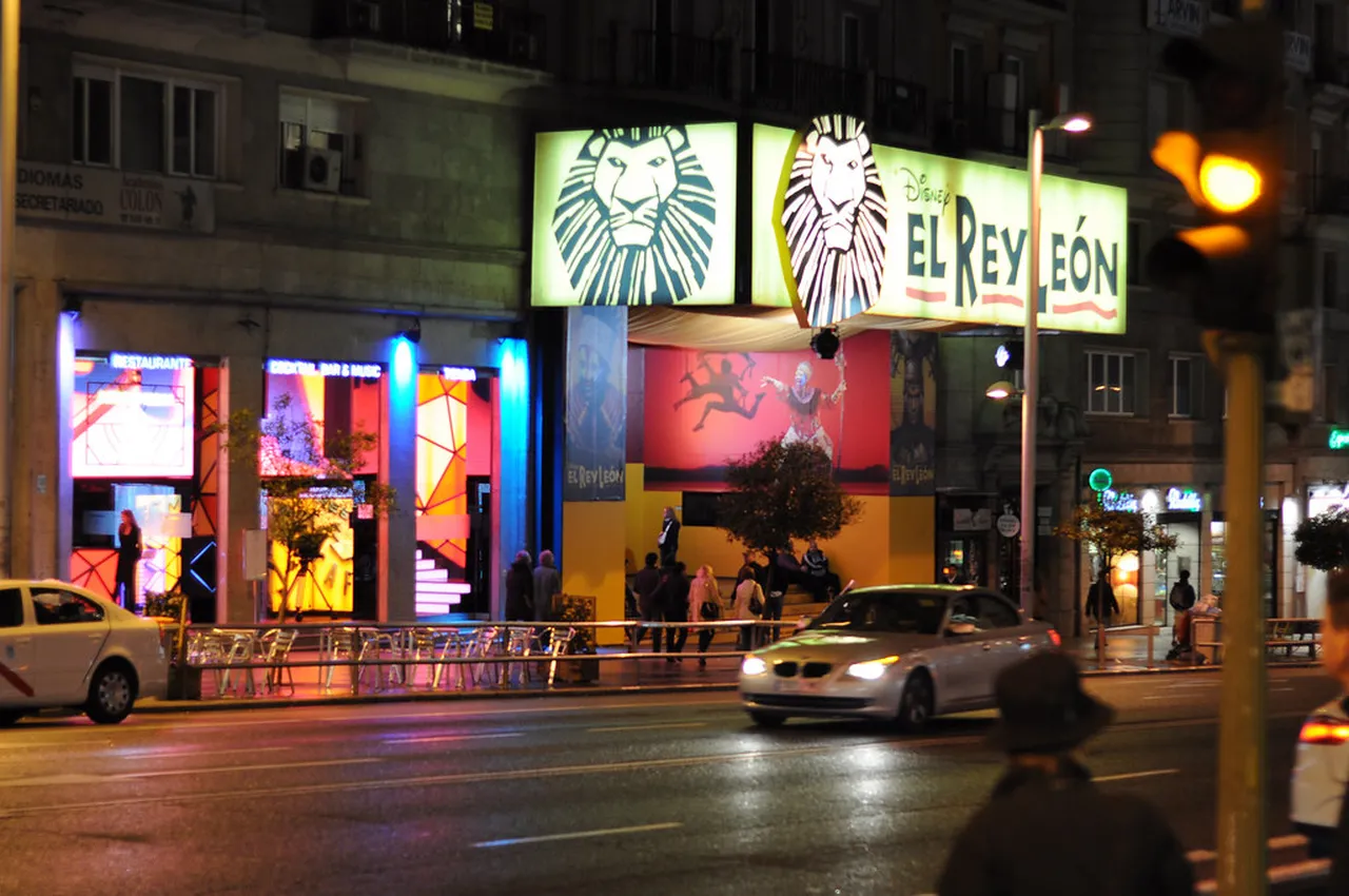 1. Savor Local Tapas: Culinary Delights of León Nightlife