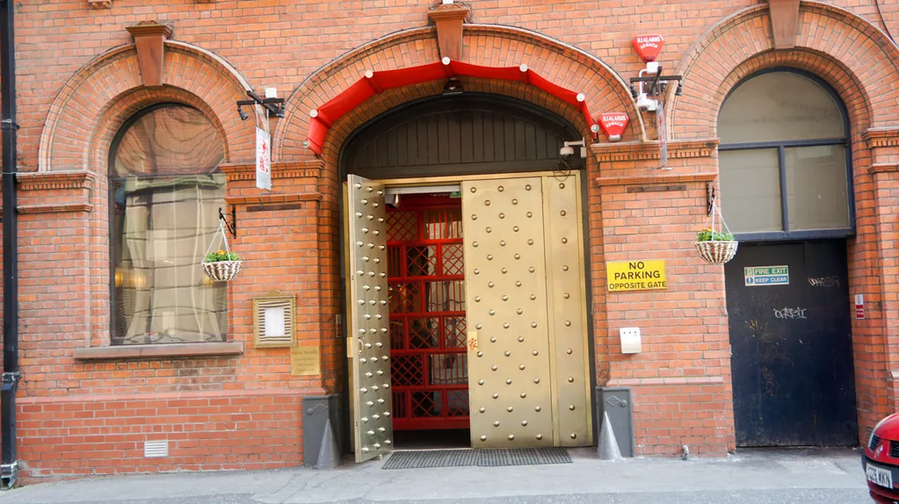 3. Exploring the Rich Heritage at the Hunt Museum in Limerick