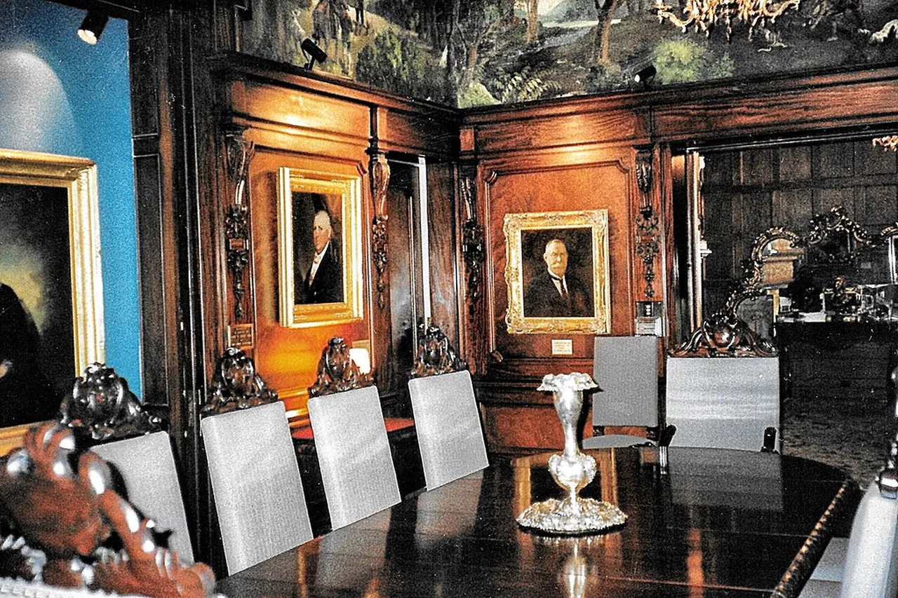 4. Delight in the Culinary Richness: A Taste of Louisville’s Southern Cuisine
