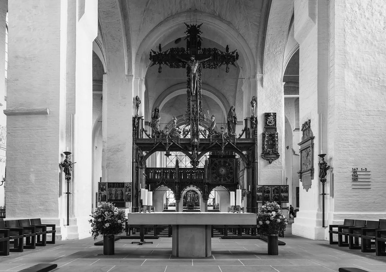 2. The Significance of the Holstentor: A Symbol of Lübeck Culture