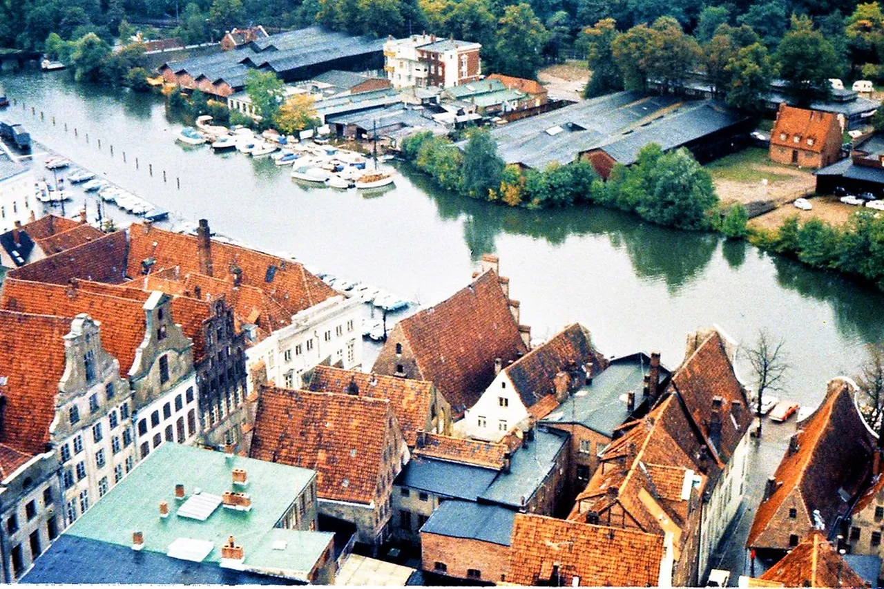 1. Explore the Iconic Holstentor: A Symbol of Lübeck’s Glory