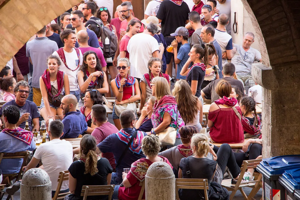 4. Enjoying a Lucca Opera Performance: A Musical Tradition