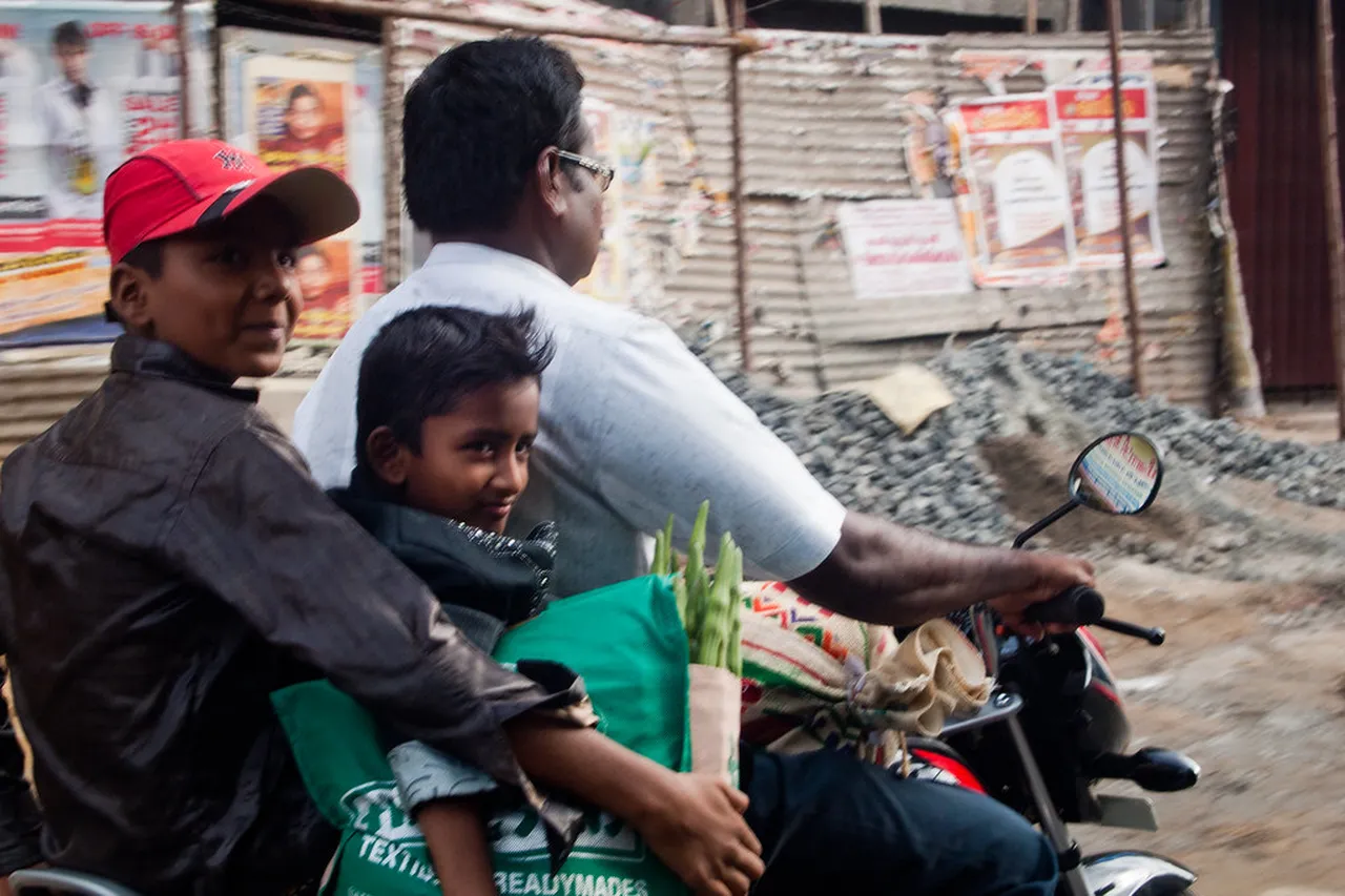 5. Take a Stroll Through Madurai’s Vibrant Flower Market