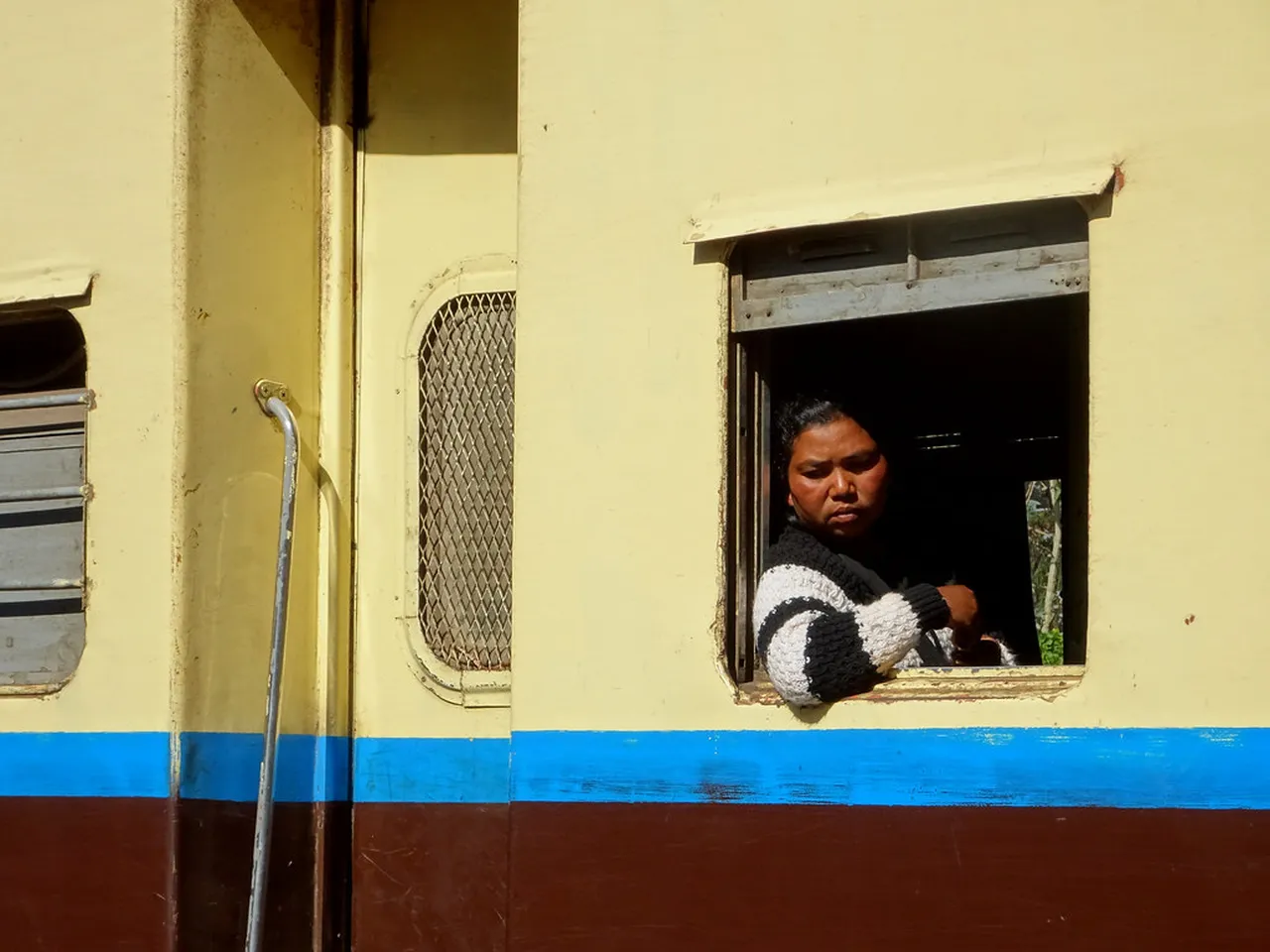 5. Vibrant Local Markets: A Taste of Mandalay’s Street Food Culture