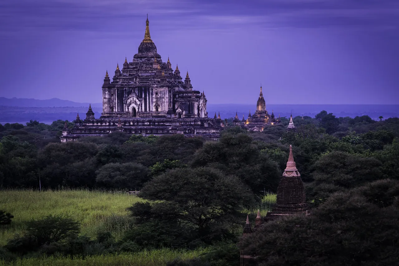 2. Experience the Serenity of Kuthodaw Pagoda: Home of the World’s Largest Book