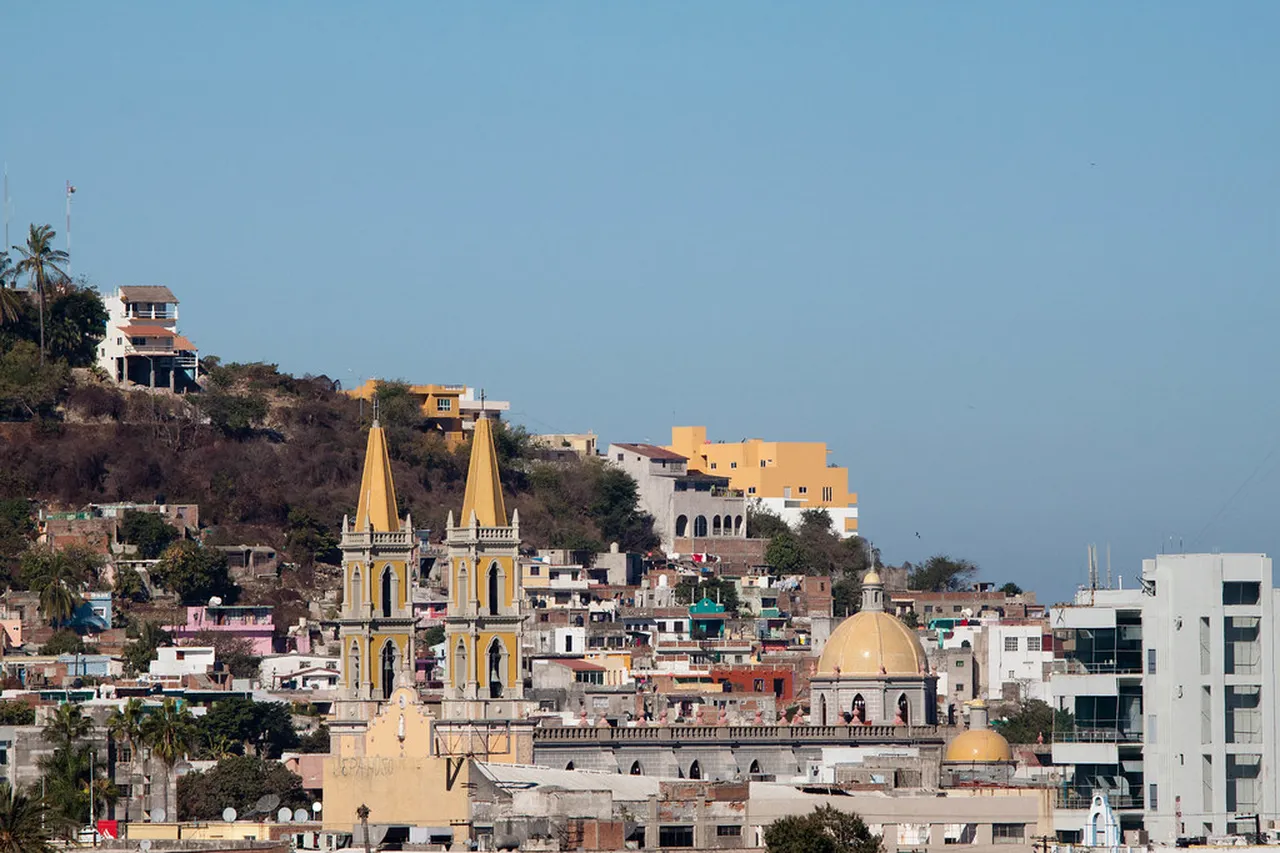 1. Experience the Spectacular Carnaval de Mazatlán