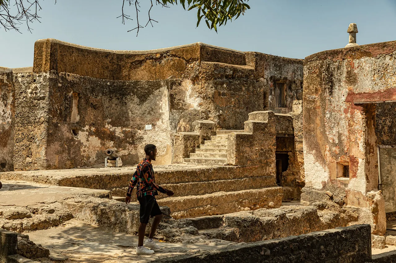 5. The Tusks of Mombasa: Iconic Symbols of the City’s History
