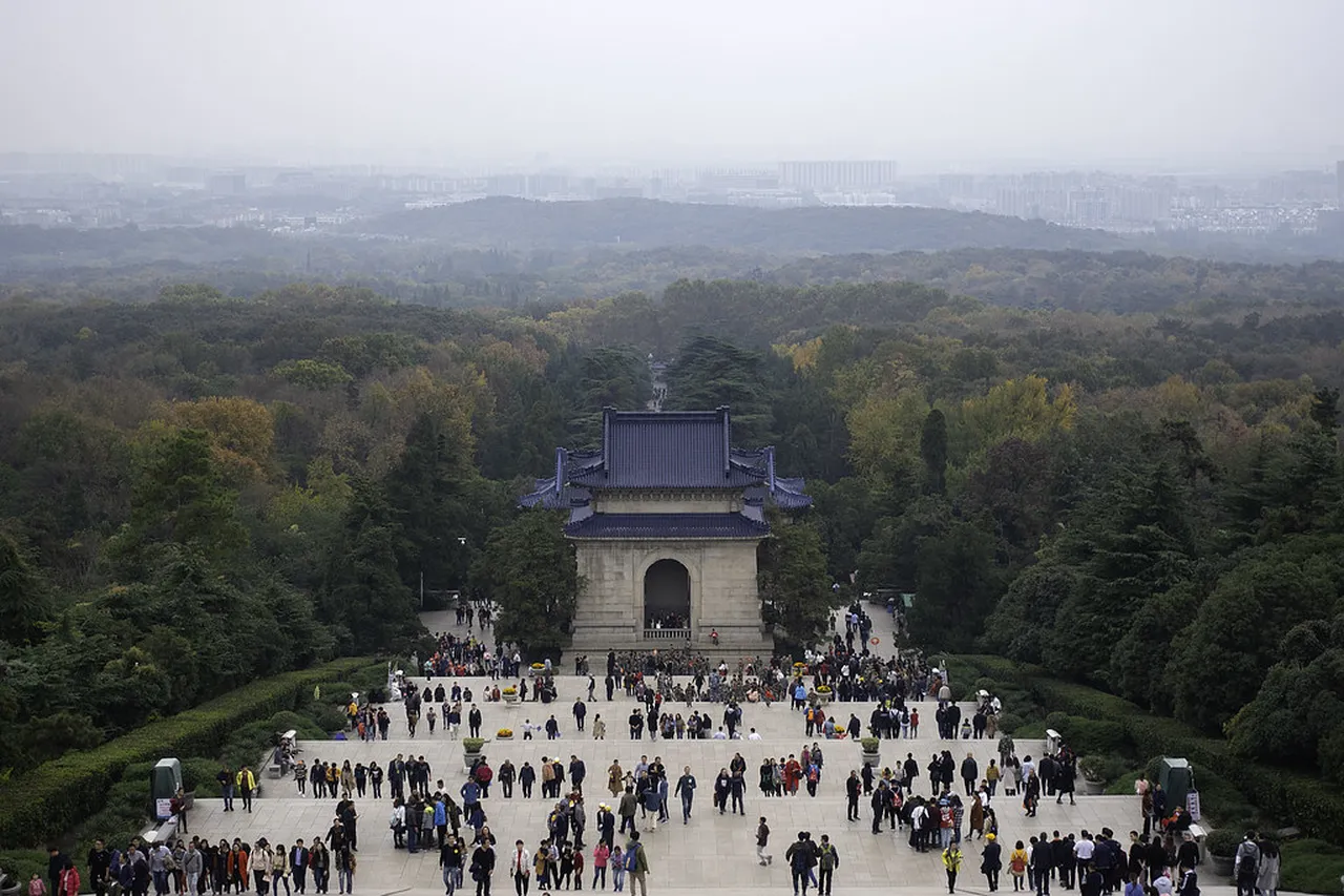 4. Savoring Authentic Nanjing Salted Duck: A Culinary Delight