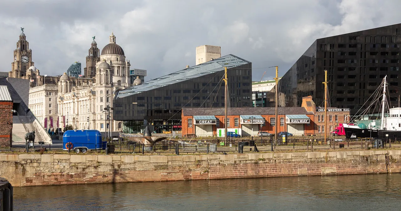 2. Experience the Thriving Newcastle Arts Scene: Galleries and Exhibitions