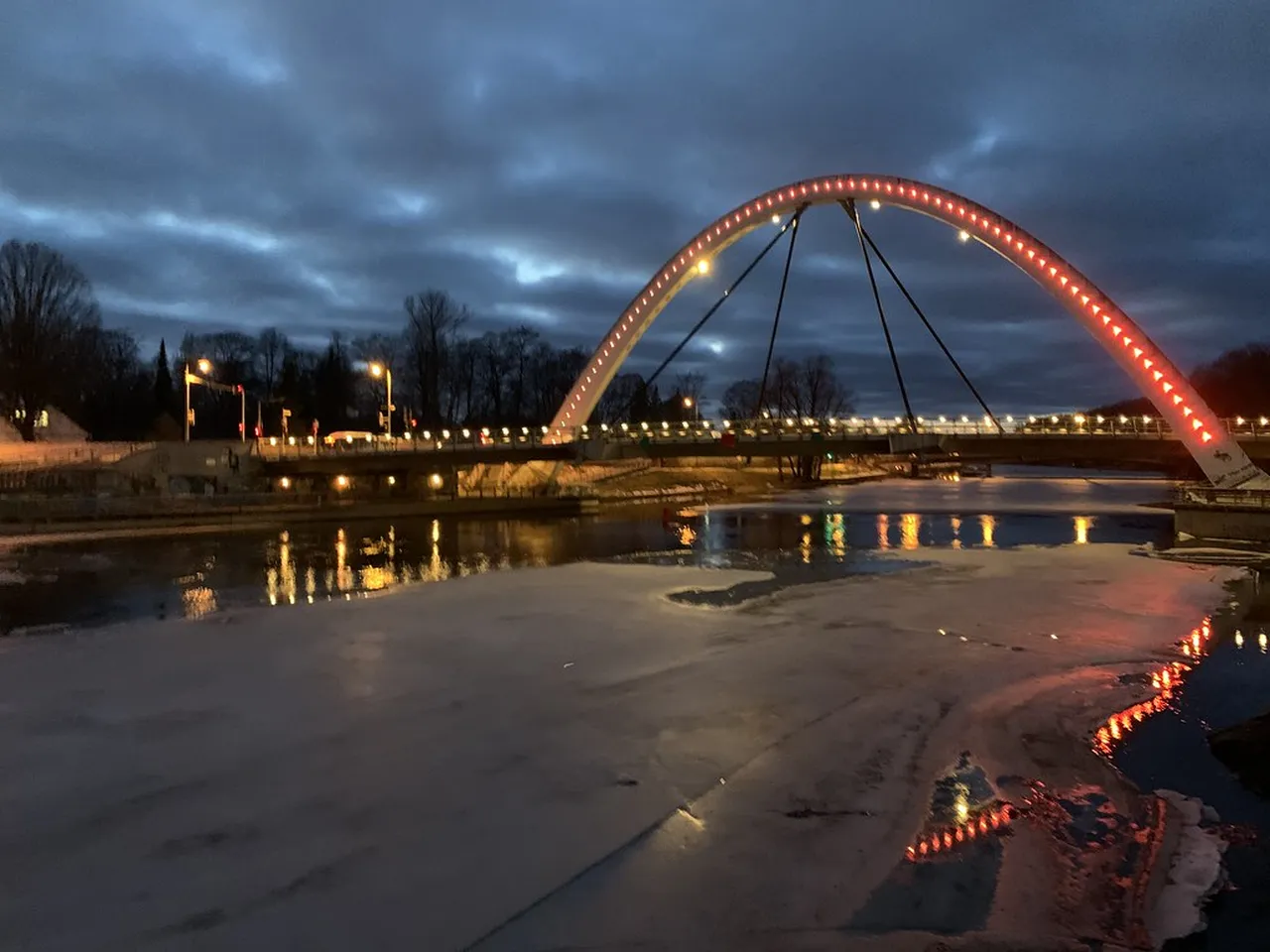 4. The Quayside: Scenic Views and Cultural Hub