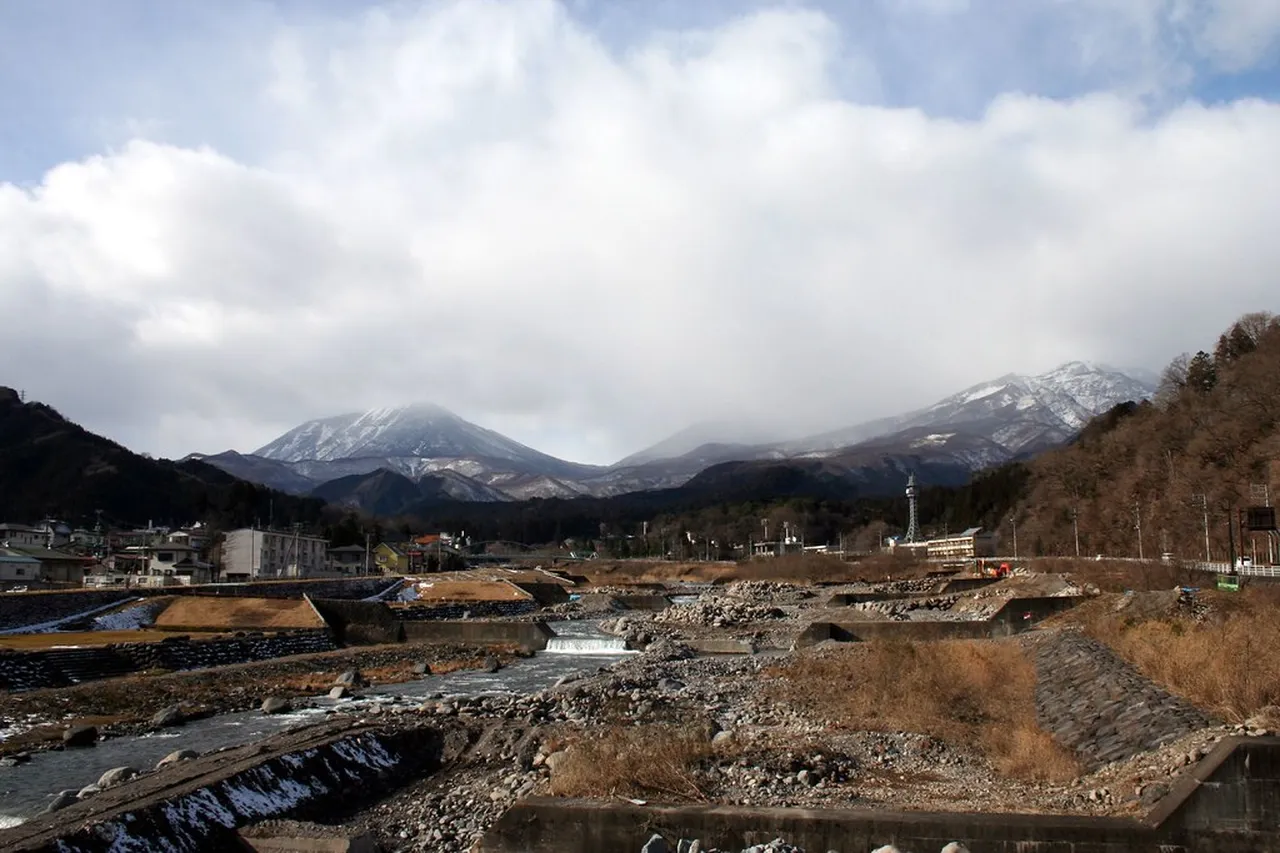 3. Discovering the Beauty of Lake Chūzenji: An Idyllic Escape
