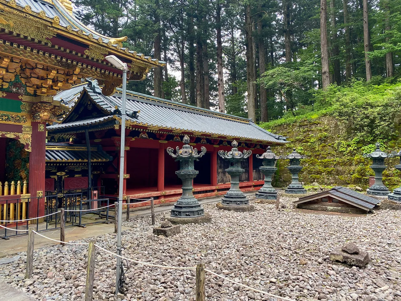 1. Nikkō Toshogu Shrine: A Lavish Tribute to Tokugawa Ieyasu