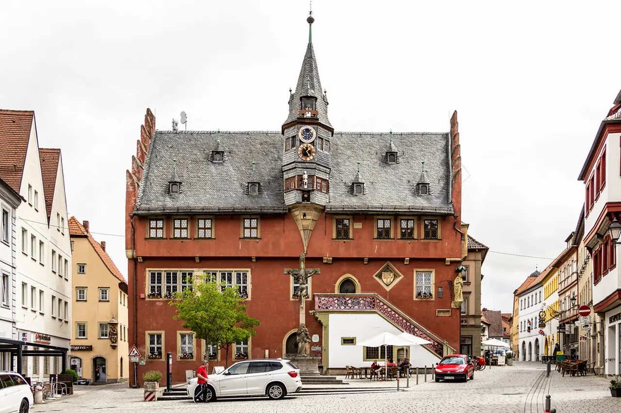 2. Savoring Local Delicacies: A Food Adventure in Nuremberg