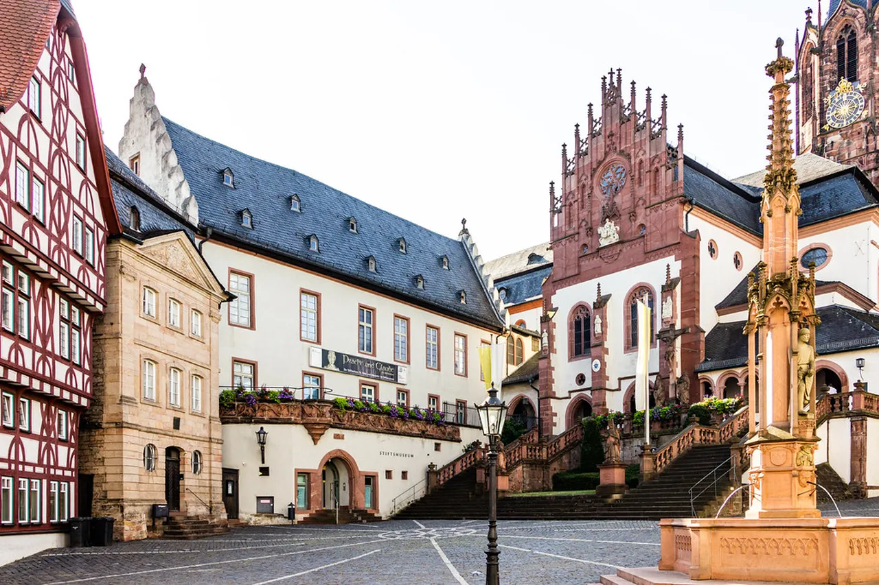 1. Exploring Nuremberg Castle: A Journey Through History