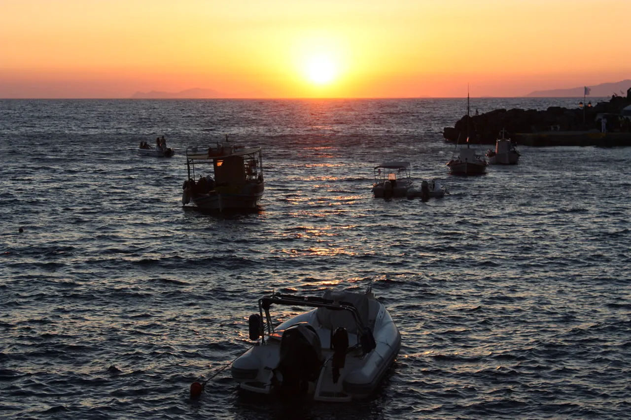 1. Understanding the Rich History of Oia Culture