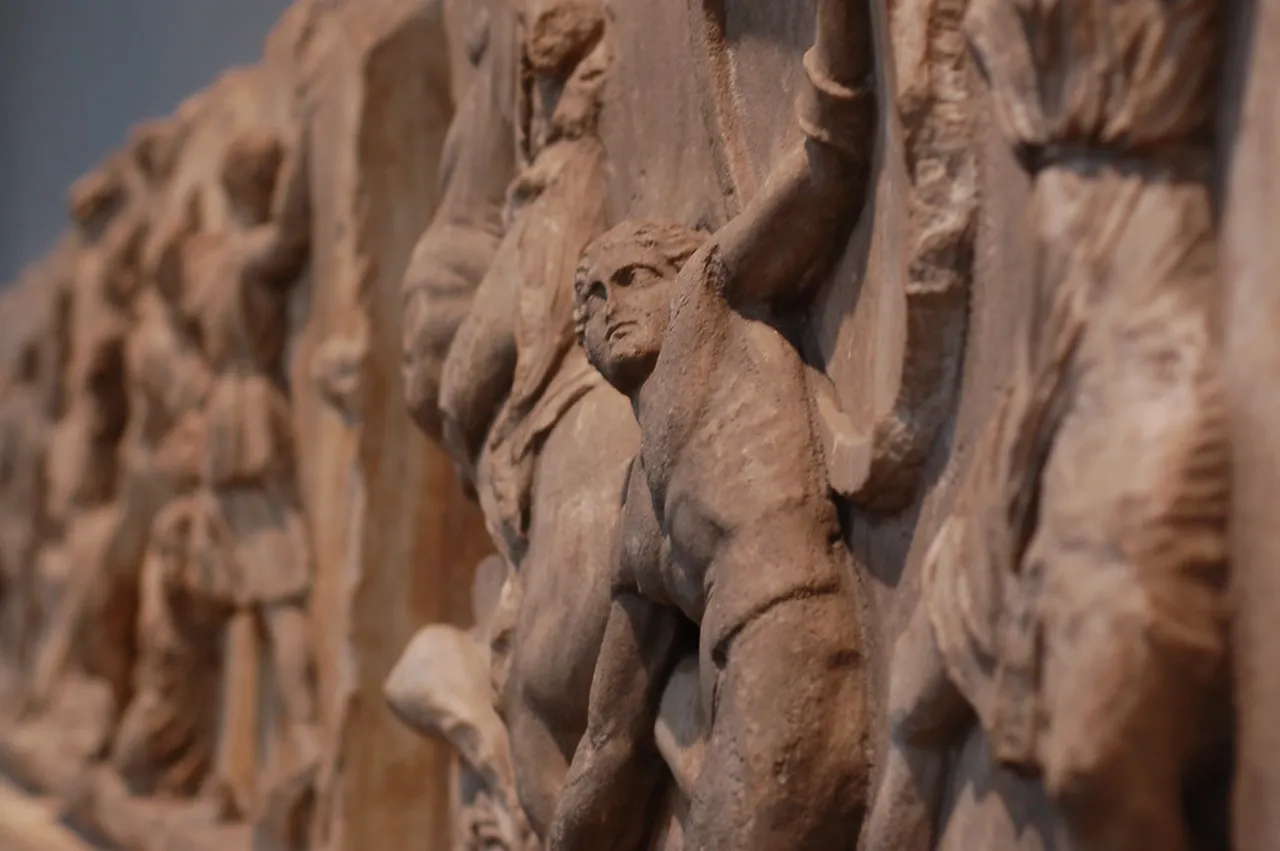 5. Visiting the Iconic Piraeus Municipal Theater: A Cultural Landmark