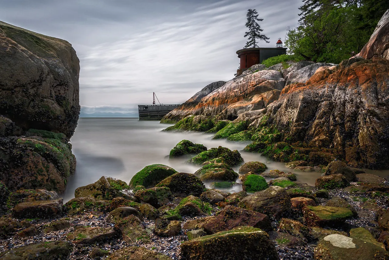 4. Visit St. Mary’s by the Sea: A Beautiful Wedding Venue